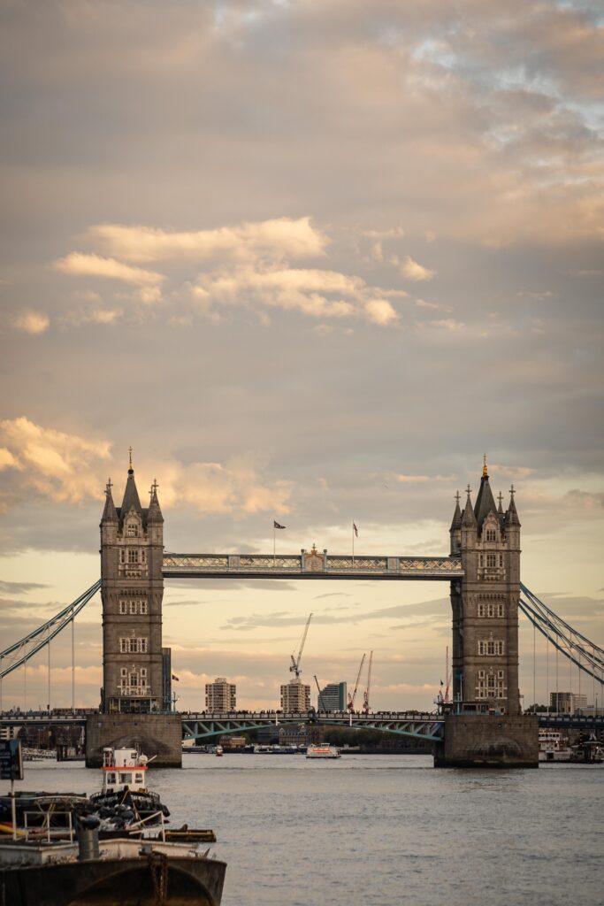 Tower Bridge w Londynie