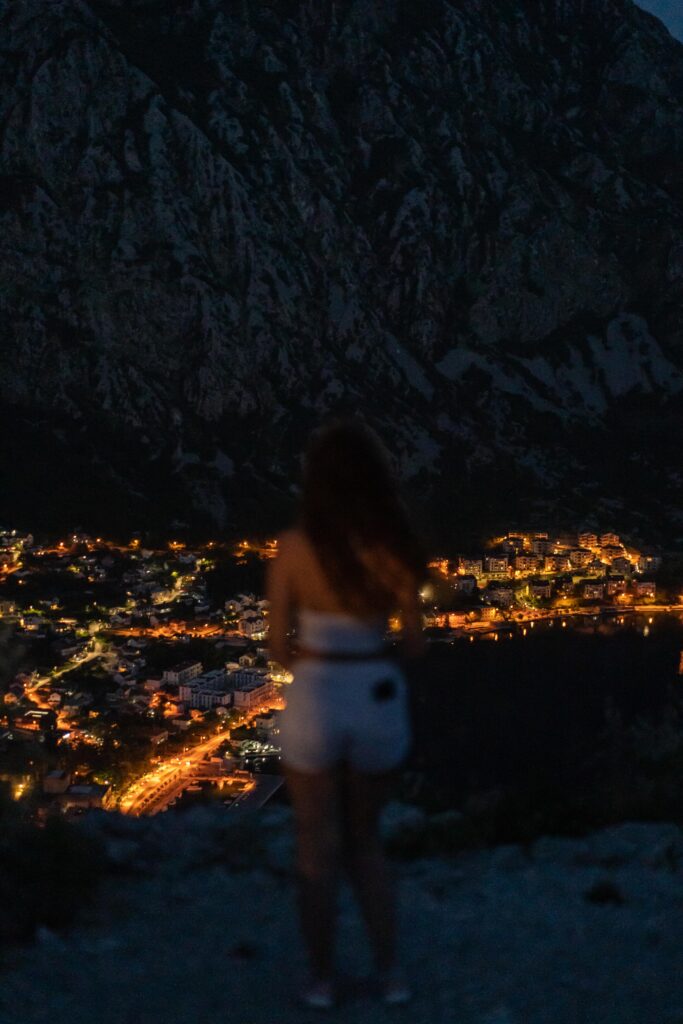 Zatoka Kotorska nocą
