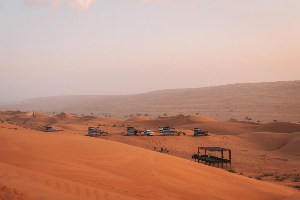 Camp na pustyni Wahiba Sands w Omanie
